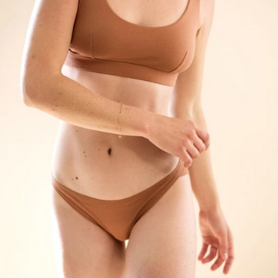 corps-femme-lingerie