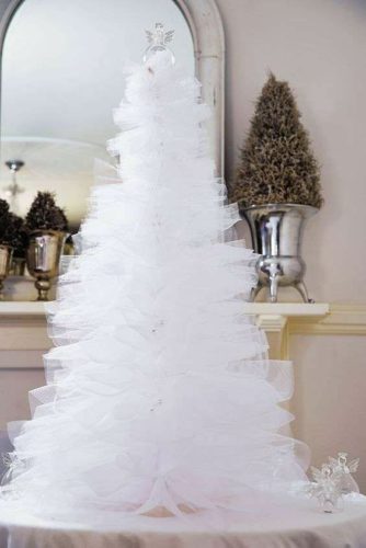 sapin-tulle-blanc