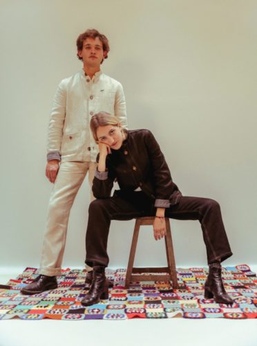 homme-femme-habits-chanvre